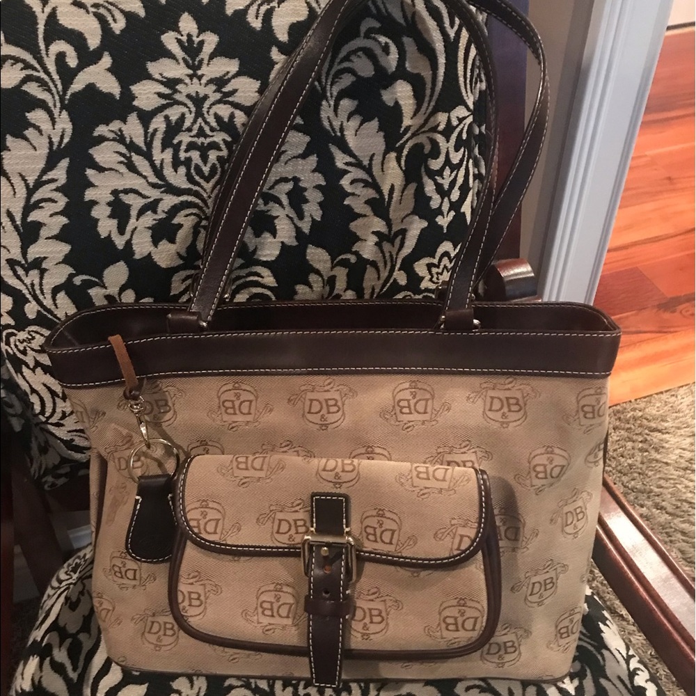 D&B tote